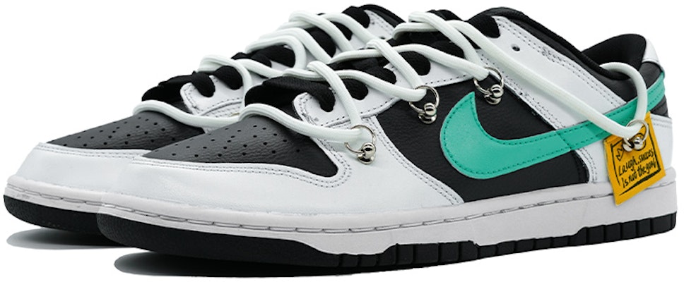 나이키 덩크 로우 레트로 '역판다 화이트 블랙 그린' DJ6188-002(Team16-男款反转黑白) Lookbook 나이키 덩크 로우 레트로 '역판다 화이트 블랙 그린' DJ6188-002(Team16-男款反转黑白)
