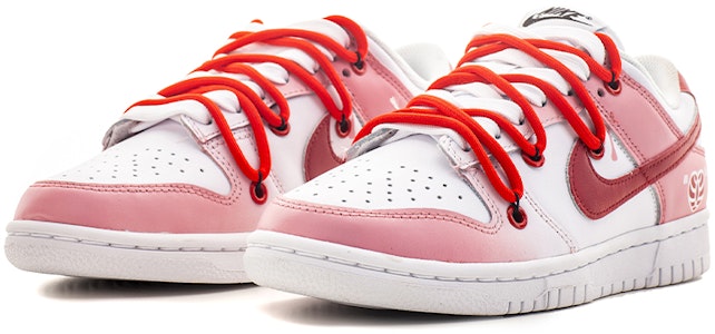 나이키 덩크 로우 레트로 '사쿠라 핑크 스트레인지러브' (커스텀) DD1503-109(TeamA-男女解构小情人节) Lookbook 나이키 덩크 로우 레트로 '사쿠라 핑크 스트레인지러브' (커스텀) DD1503-109(TeamA-男女解构小情人节)