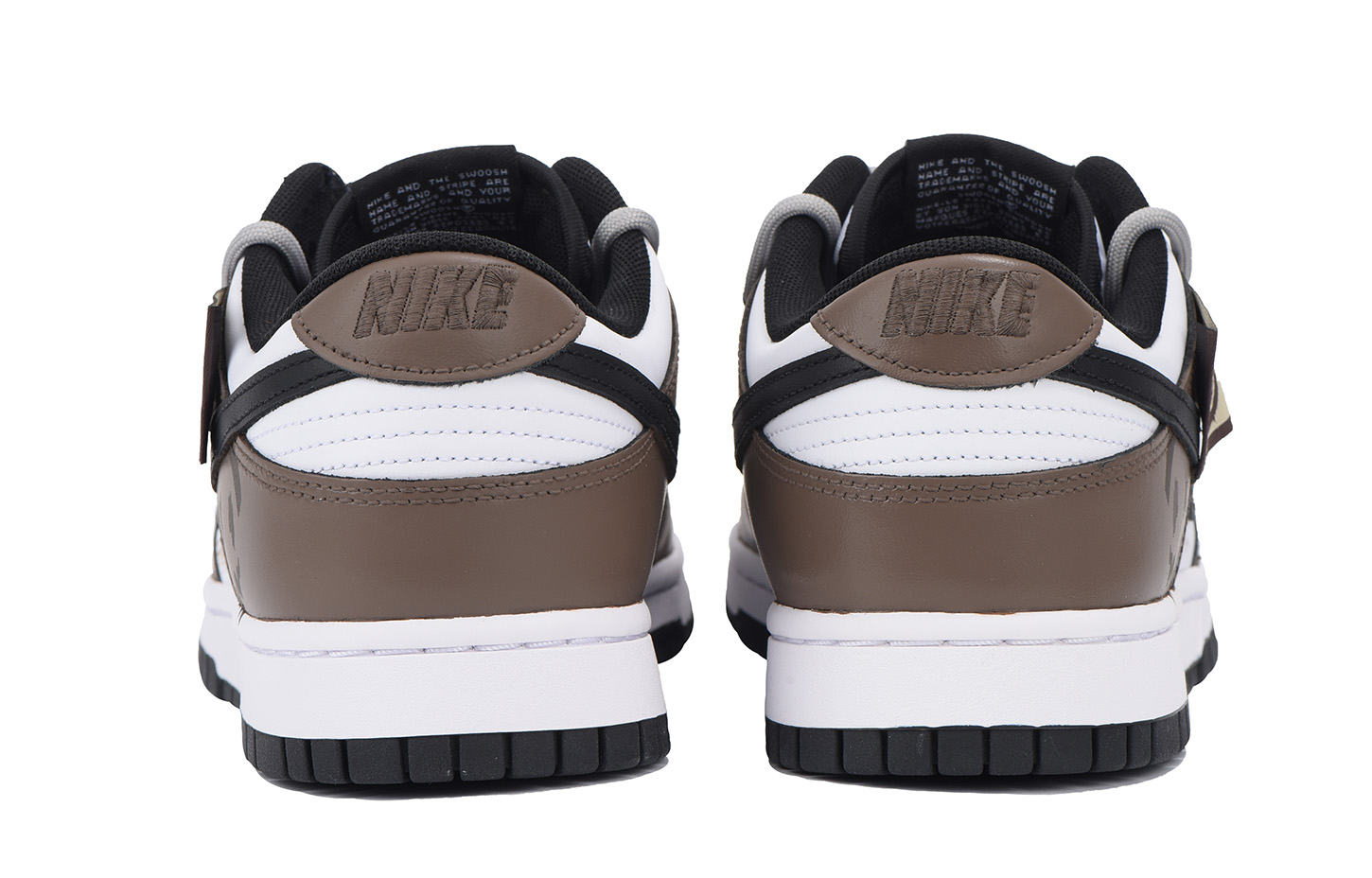 Shop 나이키 덩크 로우 레트로 '스마일리 디컨스트럭티드 어스톤' DD1391-100(Team拾伍-男款大地色SBOX)