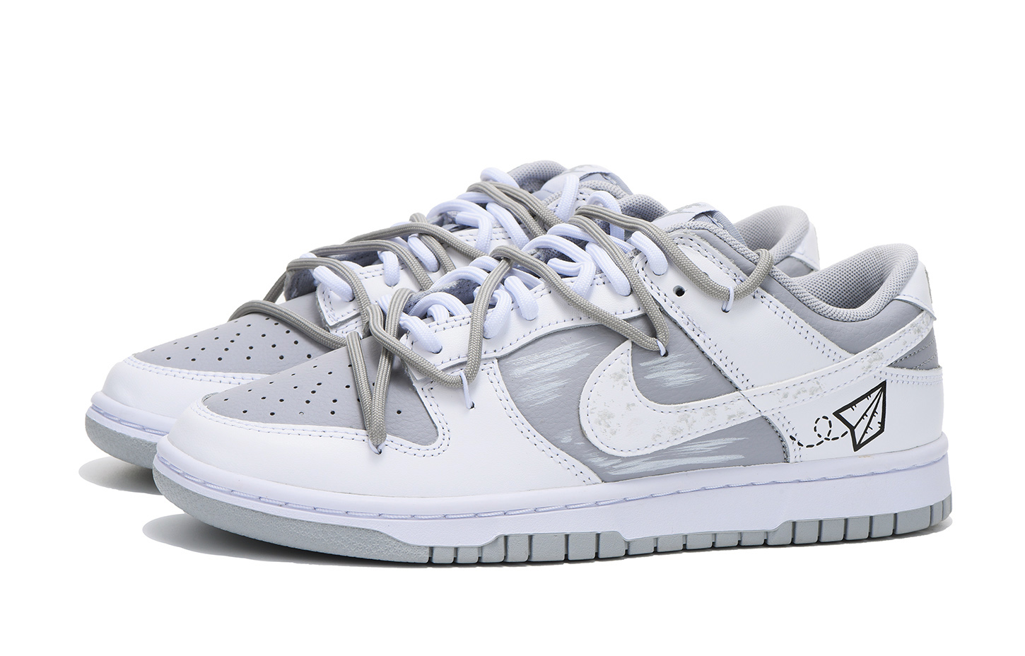 Lookbook Zapatillas Nike Dunk Low Retro 'Día de San Valentín Avión de Papel Gris' DJ6188-003(Team拾伍-男款灰飞机三)