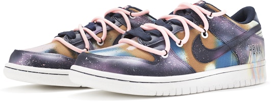 【定製球鞋】 Nike Dunk Low SE 解構鞋帶 噴繪星空 低幫 板鞋 GS 紫藍黃 Lookbook 【定製球鞋】 Nike Dunk Low SE 解構鞋帶 噴繪星空 低幫 板鞋 GS 紫藍黃