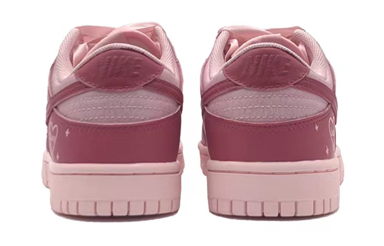 Shop [Sneakers Kustom] Nike Dunk Low SE 'Strawberry Bear' 921803-601(TeamS-动漫草莓熊)