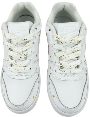 나이키 에버논 로우 '크리스마스 그라피티' (흰/빨/녹) AQ1775-100(Team叁-男款双钩圣诞S-BOX) Shop 나이키 에버논 로우 '크리스마스 그라피티' (흰/빨/녹) AQ1775-100(Team叁-男款双钩圣诞S-BOX)