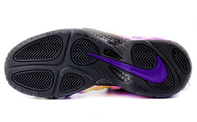 【定製球鞋】 Nike Foamposite Pro Air “Purple Camo” 迷彩紫噴泡 夢幻星雲泡 低幫 復古籃球鞋 男款 彩色 Details for 【定製球鞋】 Nike Foamposite Pro Air “Purple Camo” 迷彩紫噴泡 夢幻星雲泡 低幫 復古籃球鞋 男款 彩色