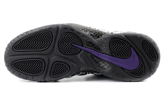 【定制球鞋】Nike Foamposite Pro Air 紫色迷彩噴泡 漫畫人物泡 高筒 復古籃球鞋 男款 黑白色 Details for 【定制球鞋】Nike Foamposite Pro Air 紫色迷彩噴泡 漫畫人物泡 高筒 復古籃球鞋 男款 黑白色