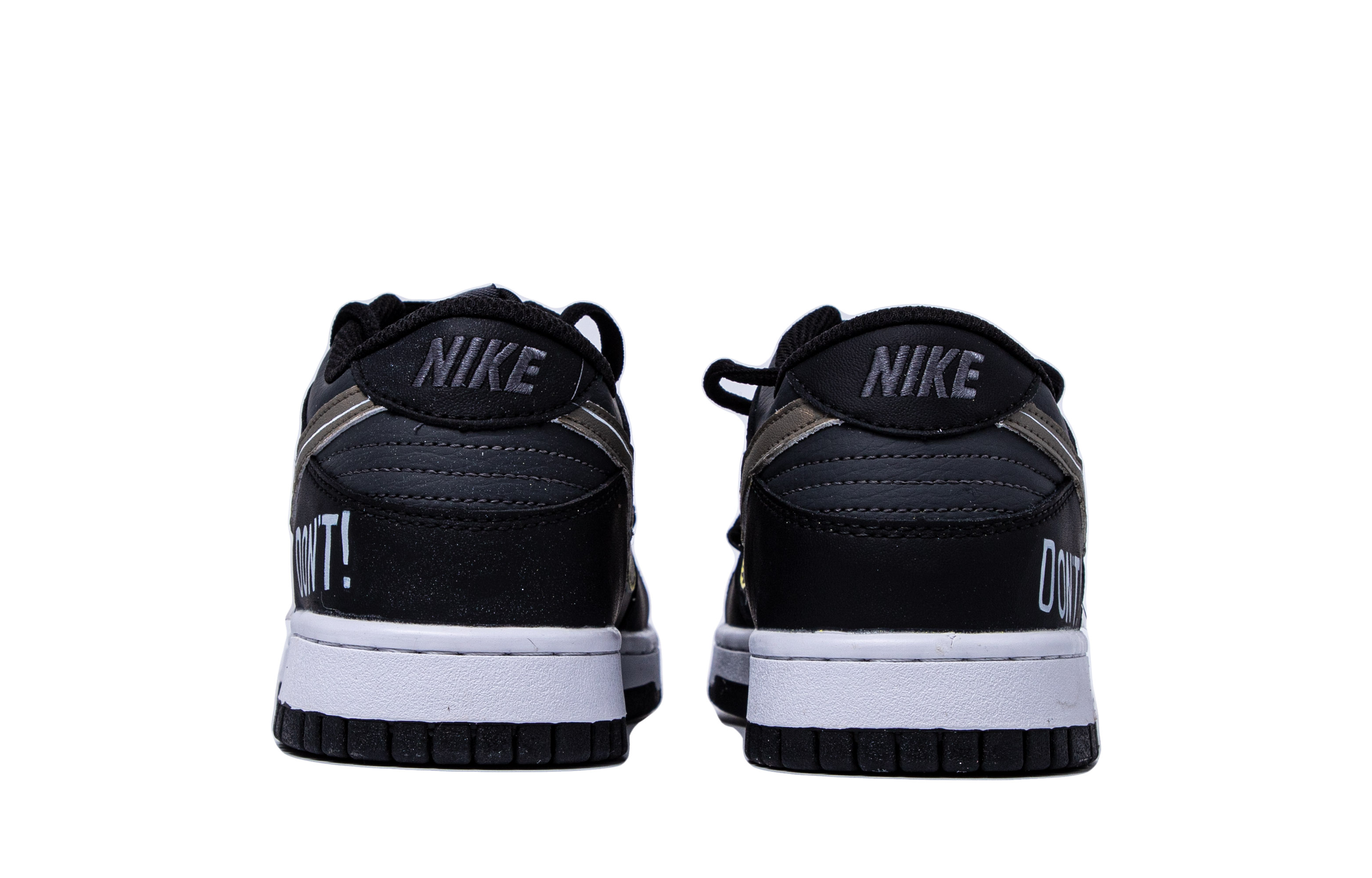 Shop [Sepatu Khusus] Nike FUN FOR FUN SOS KID x Dunk Low 'Da Vinci Hitam-Emas' DH9765-002(TeamM-女款星际战争S-BOX)
