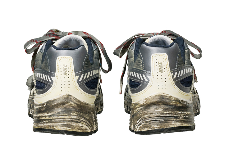 Shop [Sepatu Kustom] Nike Initiator 'Abu Pasca Apokaliptik' 394055-101-460417