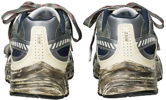 カスタムシューズ Nike Initiator 「終末の灰」 394055-101-460417 Shop カスタムシューズ Nike Initiator 「終末の灰」 394055-101-460417