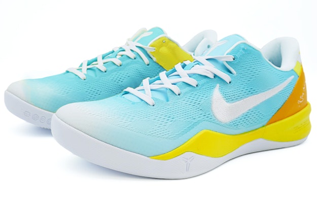 나이키 코비 8 프로트로 "헤일로 블루 앤 옐로우" (커스텀) FJ9364-100-485208 Lookbook 나이키 코비 8 프로트로 "헤일로 블루 앤 옐로우" (커스텀) FJ9364-100-485208