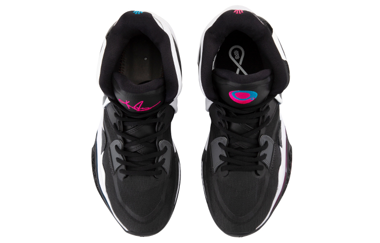 Shop 【訂製球鞋】 Nike Kyrie 8 infinity EP 歐文8 可愛熊貓 街頭塗鴉 低筒 籃球鞋 男女同款 黑白