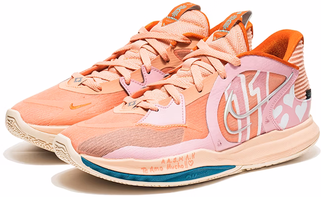【定製球鞋】Nike Kyrie Low 5 EP 野鶴製造 愛心彈幕 11 塗鴉 低幫 籃球鞋 男女同款 粉綠 Lookbook 【定製球鞋】Nike Kyrie Low 5 EP 野鶴製造 愛心彈幕 11 塗鴉 低幫 籃球鞋 男女同款 粉綠