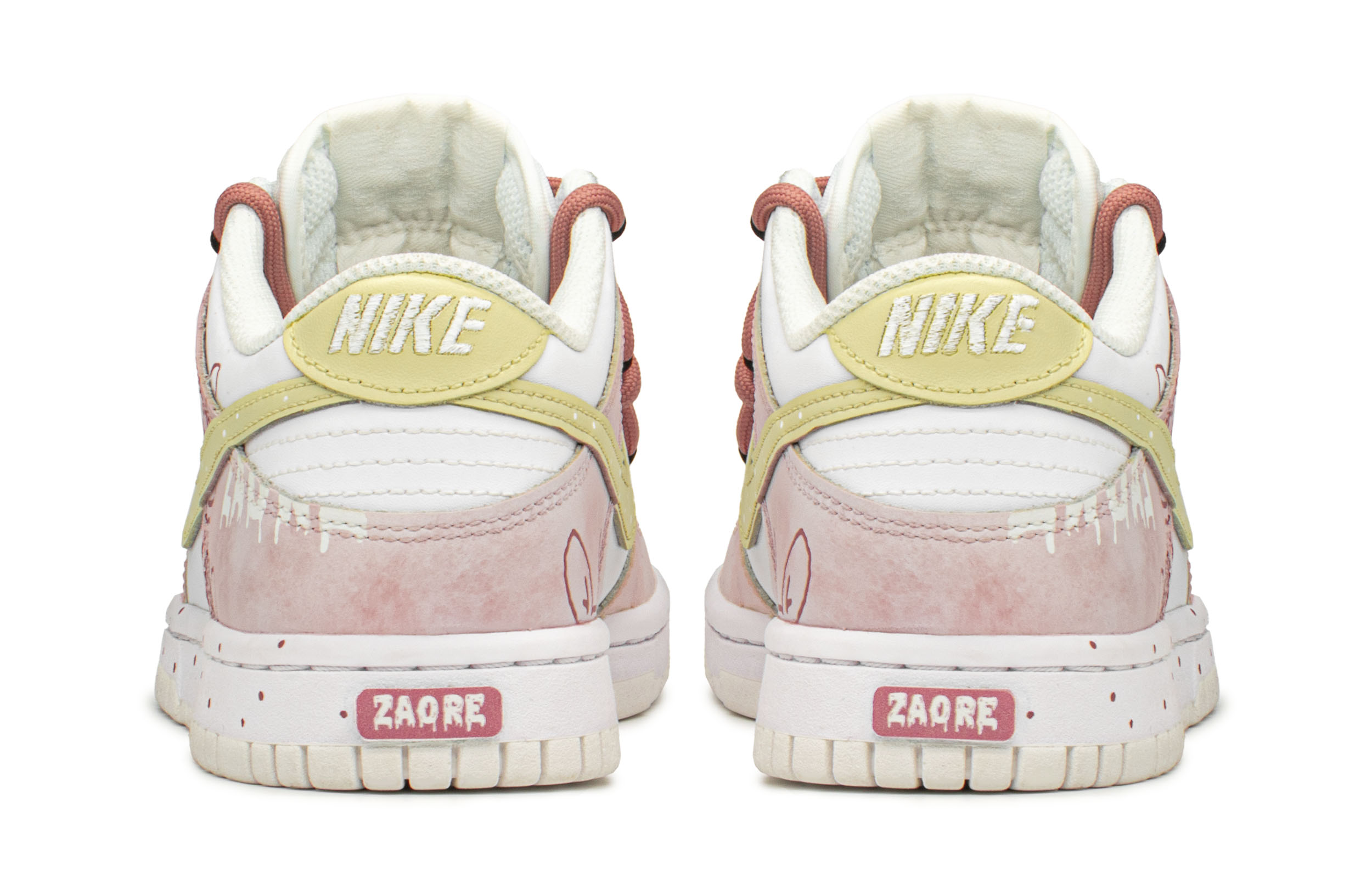 Shop 【定製球鞋】 Nike 減齡主題 塗鴉兔 可愛 低幫 板鞋 GS 粉黃