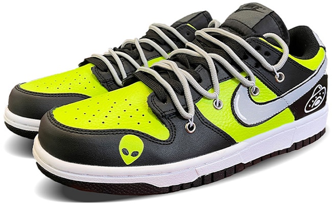 【定製球鞋】 NBA x Nike Dunk Low 來自外星球 飛碟 外星人 解構風 手繪塗鴉 低幫 板鞋 GS 灰黑綠 Lookbook 【定製球鞋】 NBA x Nike Dunk Low 來自外星球 飛碟 外星人 解構風 手繪塗鴉 低幫 板鞋 GS 灰黑綠