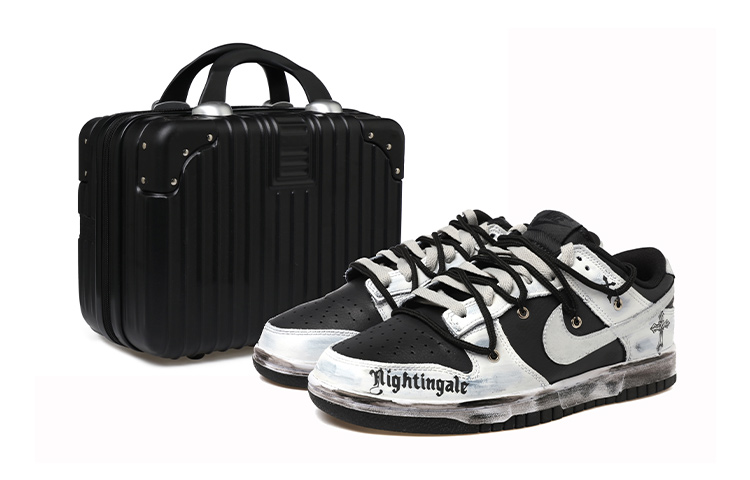 Buy Zapatillas Nike NBA x Dunk Low 'Deconstruido Graffiti Cross Vibe' DC9560-001(Team拾玖-黑白银做旧女S-BOX)