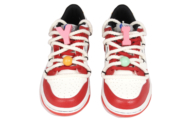 Lookbook NBA x ダンク Low カスタム "紙飛行機" (白/赤/銀) DO6288-100(TeamJ-积木纸飞机做旧情人节主题）