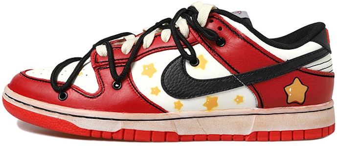 나이키 NBA 덩크 로우 '레드화이트블랙 스타즈' (커스텀) DO6288-100(Team拾玖-白红星星女S-BOX) Buy 나이키 NBA 덩크 로우 '레드화이트블랙 스타즈' (커스텀) DO6288-100(Team拾玖-白红星星女S-BOX)