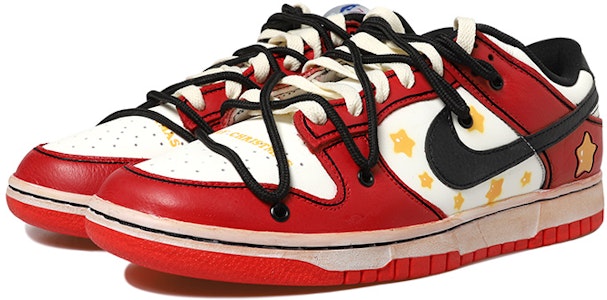 나이키 NBA 덩크 로우 '레드화이트블랙 스타즈' (커스텀) DO6288-100(Team拾玖-白红星星女S-BOX) Lookbook 나이키 NBA 덩크 로우 '레드화이트블랙 스타즈' (커스텀) DO6288-100(Team拾玖-白红星星女S-BOX)