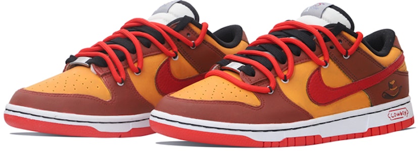 Zapatillas Nike NBA x Dunk Low EMB 'Vaquero Marrón Rojo' DD3363-100(Team34-西部牛仔) Lookbook Zapatillas Nike NBA x Dunk Low EMB 'Vaquero Marrón Rojo' DD3363-100(Team34-西部牛仔)