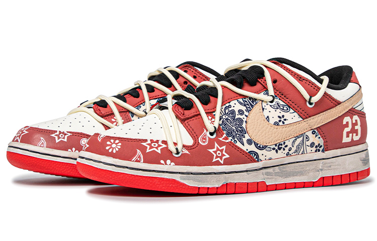 Lookbook 【定制球鞋】 NBA x Nike Dunk Low EMB "Chicago" 復古主題定制 芝加哥腰果花 高街 腰果花 情侶 低幫 板鞋 男款 紅白