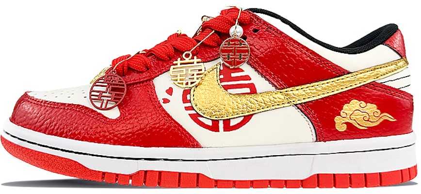 【カスタムシューズ】ナイキ NBA x ダンク ロー EMB 'シカゴレッドゴールド' DO6288-100(Team40-GSDUNK婚鞋红金) Buy 【カスタムシューズ】ナイキ NBA x ダンク ロー EMB 'シカゴレッドゴールド' DO6288-100(Team40-GSDUNK婚鞋红金)