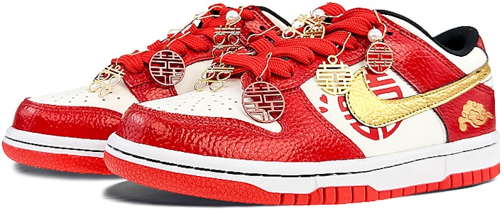 【カスタムシューズ】ナイキ NBA x ダンク ロー EMB 'シカゴレッドゴールド' DO6288-100(Team40-GSDUNK婚鞋红金) Lookbook 【カスタムシューズ】ナイキ NBA x ダンク ロー EMB 'シカゴレッドゴールド' DO6288-100(Team40-GSDUNK婚鞋红金)