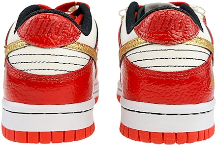 【カスタムシューズ】ナイキ NBA x ダンク ロー EMB 'シカゴレッドゴールド' DO6288-100(Team40-GSDUNK婚鞋红金) Shop 【カスタムシューズ】ナイキ NBA x ダンク ロー EMB 'シカゴレッドゴールド' DO6288-100(Team40-GSDUNK婚鞋红金)