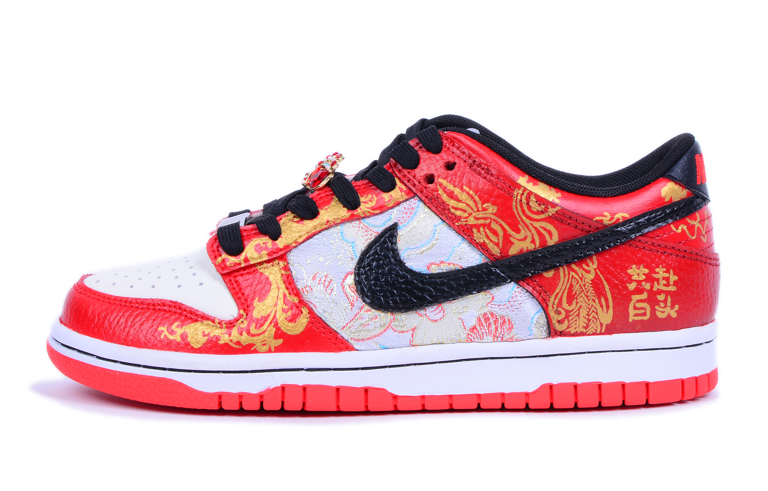 Buy [定制鞋] 耐克 NBA x Dunk Low 红金黑 '白头特别版' DO6288-100(Team42-共赴白头女款S-BOX)