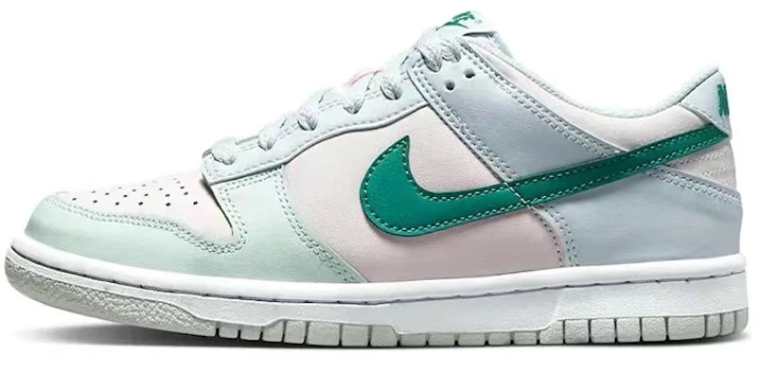 Sepatu Nike Sanrio x Dunk Low 'Mineral Teal Patcha' Kustom FD1232-002(Team4-女款可爱帕恰) Details for Sepatu Nike Sanrio x Dunk Low 'Mineral Teal Patcha' Kustom FD1232-002(Team4-女款可爱帕恰)