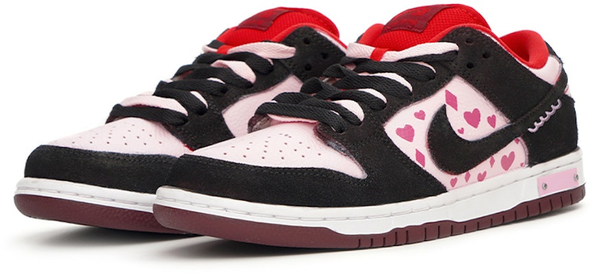 나이키 SB 덩크 로우 '로맨틱 하우스' (블랙/핑크) DM0807-600(Team33--浪漫满屋男女款) Lookbook 나이키 SB 덩크 로우 '로맨틱 하우스' (블랙/핑크) DM0807-600(Team33--浪漫满屋男女款)