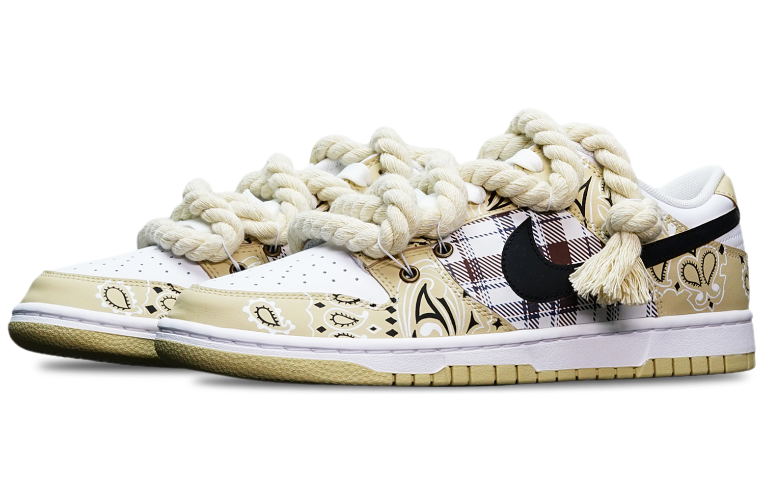 Lookbook 나이키 트래비스 스캇 x 덩크 로우 레트로 '페이즐리 플래드' (커스텀) DV0833-100(TeamT-麻花鞋带米白S-BOX)