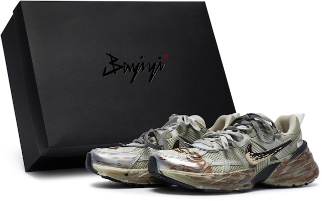 【定製球鞋】Nike V2K Run 811製造 森林追影 特殊鞋盒 戶外荒野風格耐磨 低筒 休閒慢跑鞋 男女同款 綠棕色 Buy 【定製球鞋】Nike V2K Run 811製造 森林追影 特殊鞋盒 戶外荒野風格耐磨 低筒 休閒慢跑鞋 男女同款 綠棕色