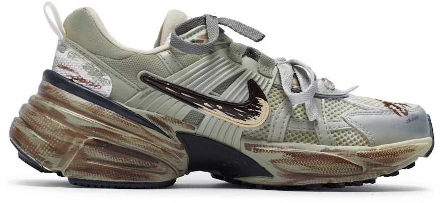 【定製球鞋】Nike V2K Run 811製造 森林追影 特殊鞋盒 戶外荒野風格耐磨 低筒 休閒慢跑鞋 男女同款 綠棕色 Lookbook 【定製球鞋】Nike V2K Run 811製造 森林追影 特殊鞋盒 戶外荒野風格耐磨 低筒 休閒慢跑鞋 男女同款 綠棕色