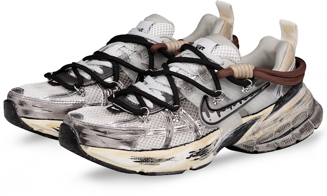 【客製球鞋】Nike V2K Run "登峰造極白銀色" 輕盈舒適緩震防滑耐磨透氣 低筒 休閒跑步鞋 男女同款 白銀 Shop 【客製球鞋】Nike V2K Run "登峰造極白銀色" 輕盈舒適緩震防滑耐磨透氣 低筒 休閒跑步鞋 男女同款 白銀