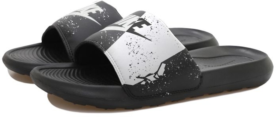 【訂製球鞋】Nike Victori One 潑墨 碎石 機甲 隱影 運動拖鞋 男款 黑白 Order 【訂製球鞋】Nike Victori One 潑墨 碎石 機甲 隱影 運動拖鞋 男款 黑白