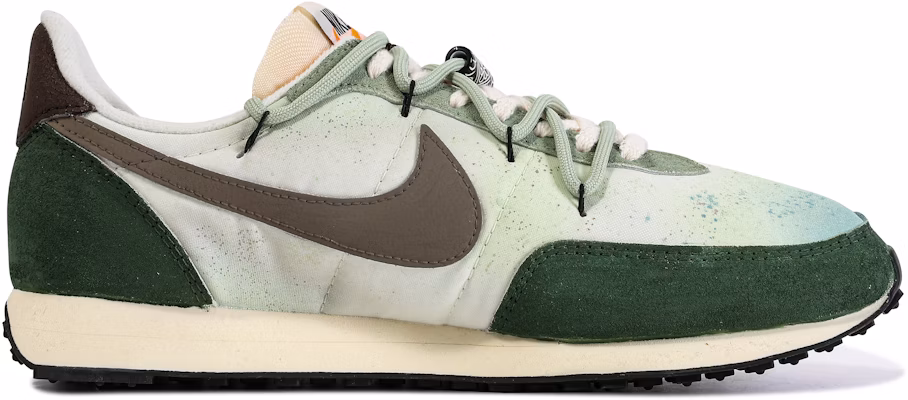 나이키 와플 트레이너 2 '제이드 참 그린-브라운' (커스텀) DM0180-100-450499 Lookbook 나이키 와플 트레이너 2 '제이드 참 그린-브라운' (커스텀) DM0180-100-450499
