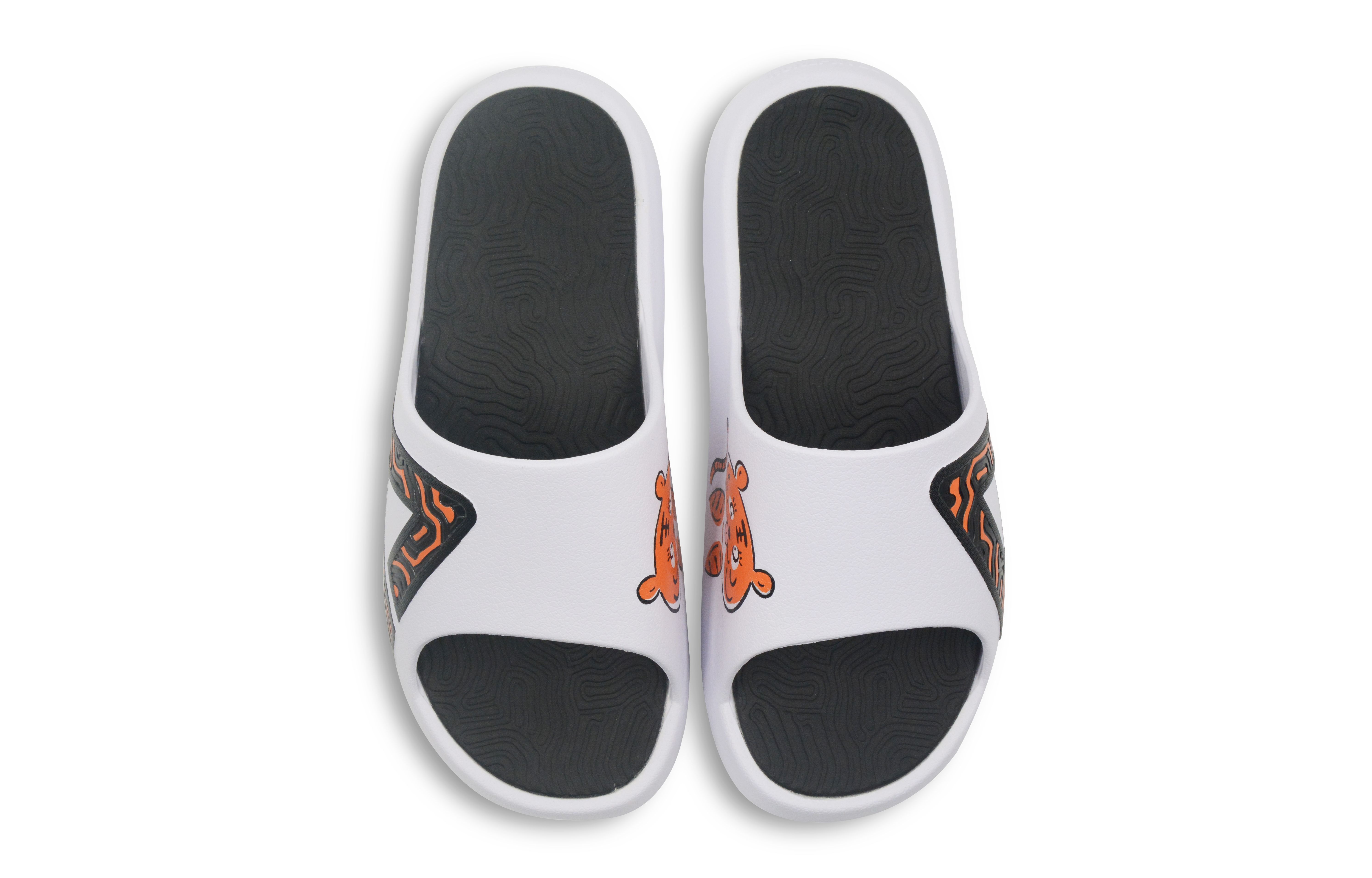 [Custom Shoes] Peak Taichi Sandals 'Zodiac Tiger Graffiti White Black' 圖 4