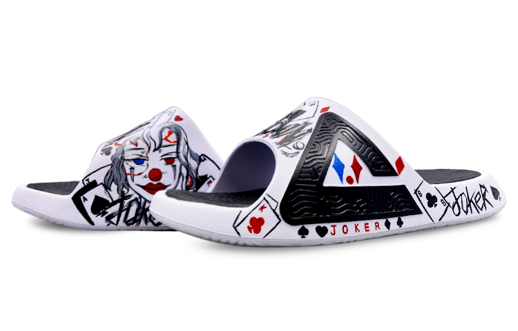 Lookbook 【訂製球鞋】 匹可 态極 涼拖 Joker派對 撲克牌 王炸 塗鴉 黑桃A 趣味 暗黑風格  運動拖鞋 男款 黑白