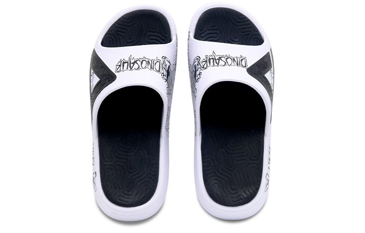 [Custom Shoes] Peak Taichi Slides 'Black White Graffiti Bear' 圖 4