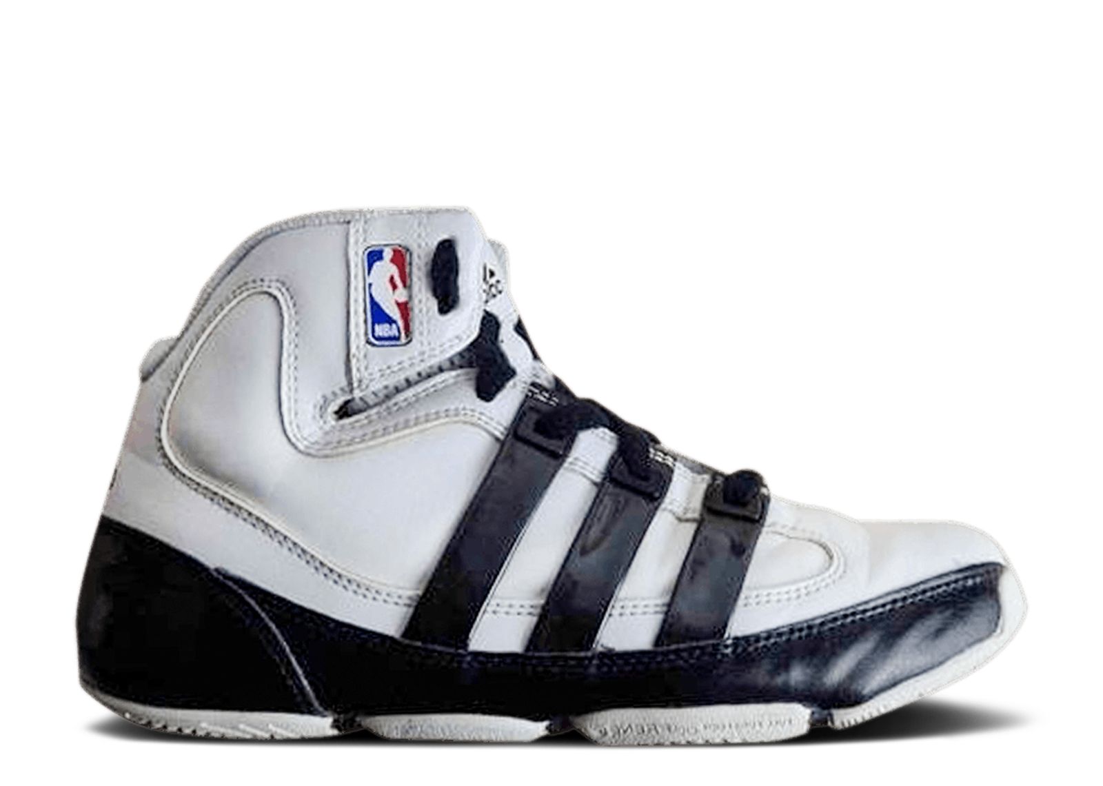 Buy (Grade School) adidas Daily Double 'White Black' G23917