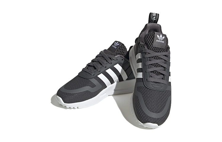 Lookbook (Grade School) adidas Multix J ''Grau'' HP9358