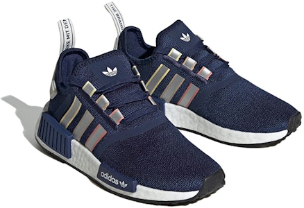 아디다스 NMD_R1 J '다크블루/실버' (초등학생용) IG3375 Lookbook 아디다스 NMD_R1 J '다크블루/실버' (초등학생용) IG3375