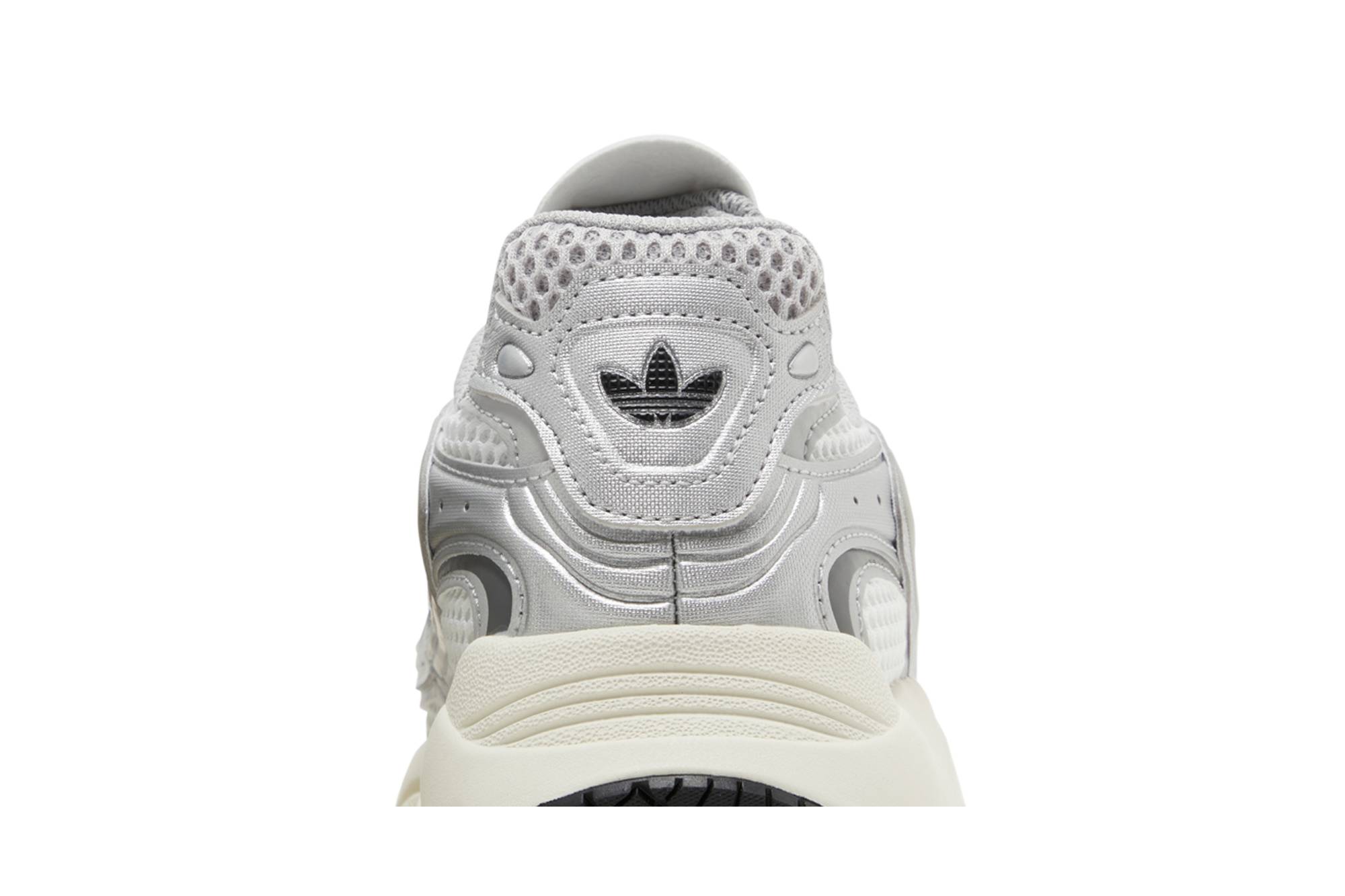 Sizing (大童款) 阿迪达斯 Ozmillen J '银色 白色 黑色' IF6590