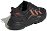 Shop (Sekolah Rendah) adidas Ozweego 'Hitam Solar Merah' GV8888