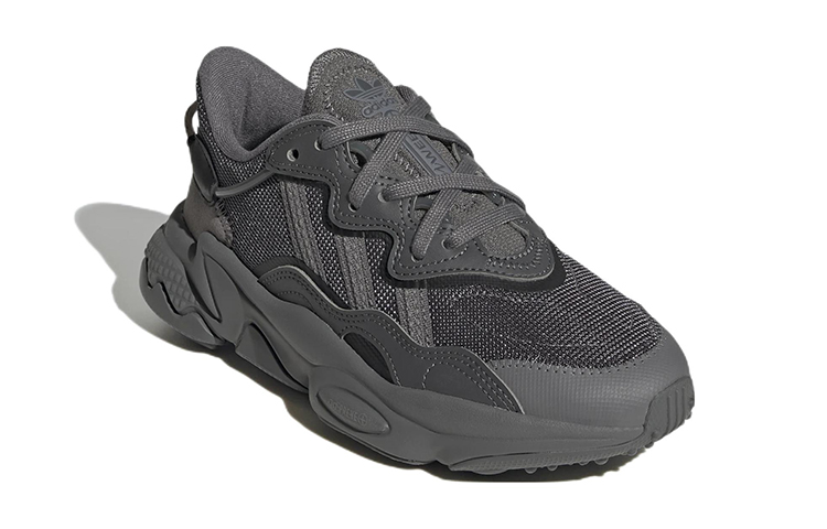 Lookbook GS アディダス オズウィーゴ 「トリプルグレー」 GV8892