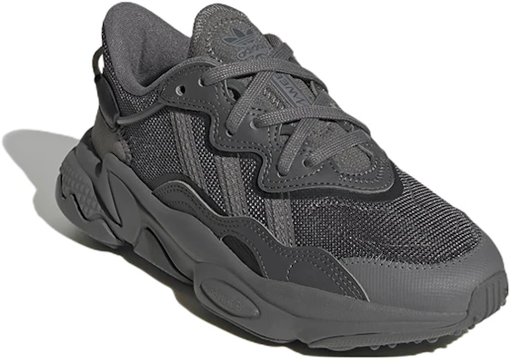 GS アディダス オズウィーゴ 「トリプルグレー」 GV8892 Lookbook GS アディダス オズウィーゴ 「トリプルグレー」 GV8892