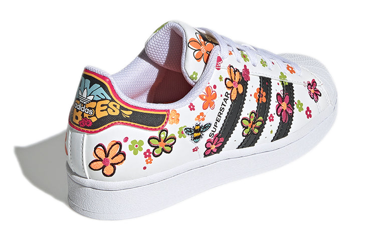 Shop GS アディダス スーパースター "フローラル" GW0832