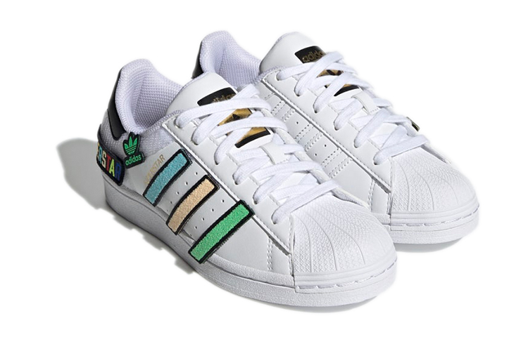 Shop (大童款) adidas Superstar 'Patches' Q47342
