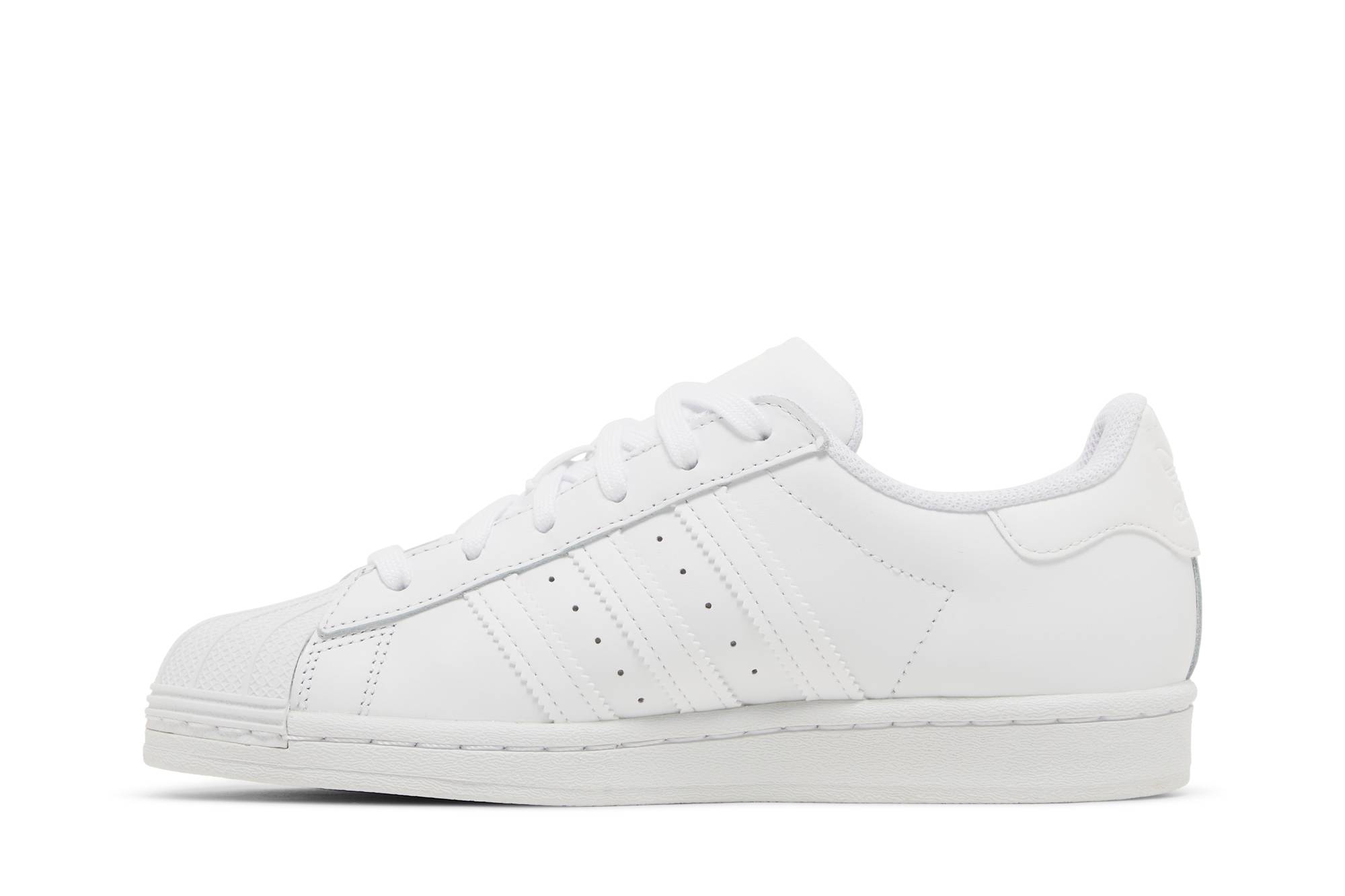 Lookbook GS アディダス スーパースター "トリプルホワイト" EF5399