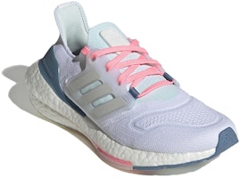 GS ウルトラブースト22 白/ライトブルー GX9784 Lookbook GS ウルトラブースト22 白/ライトブルー GX9784