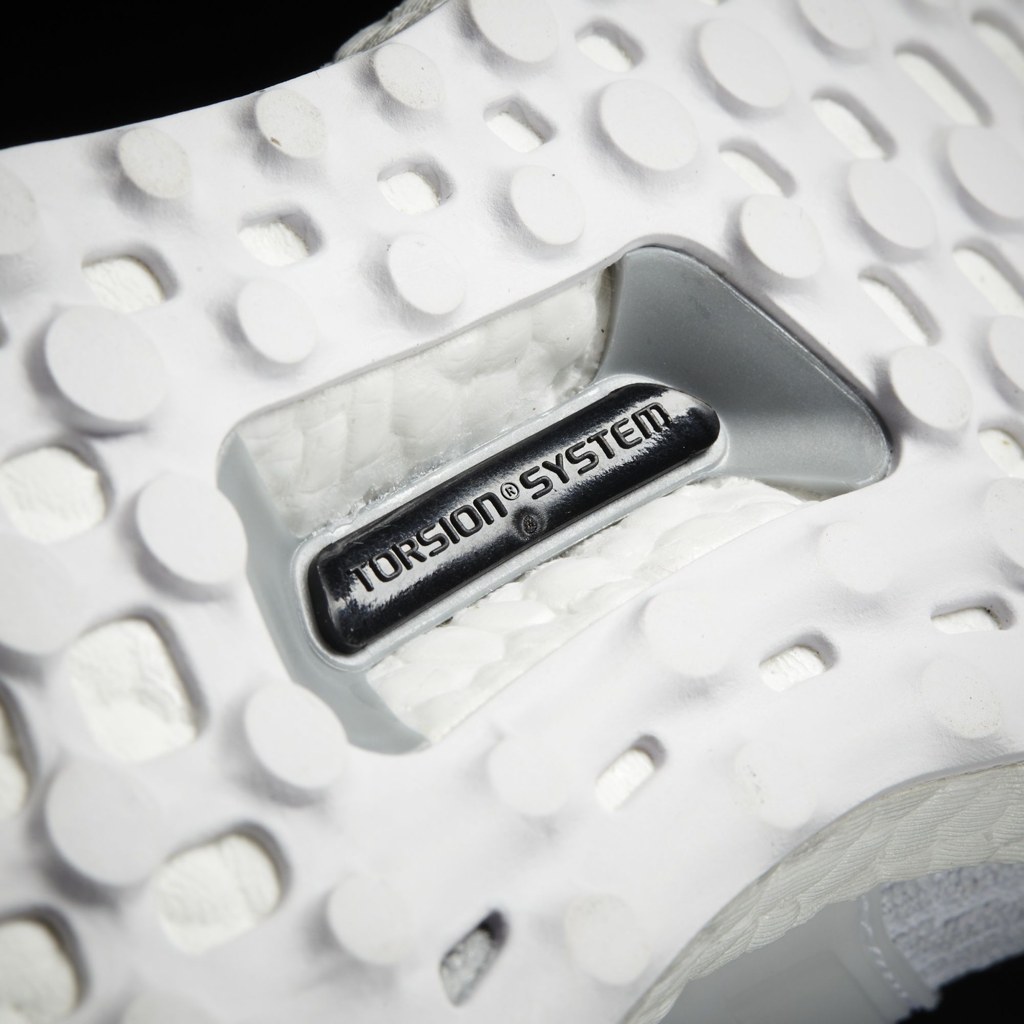 Sizing (Grade School) adidas UltraBoost 3.0 ''Triple White'' Kinder Sneakers BB3047